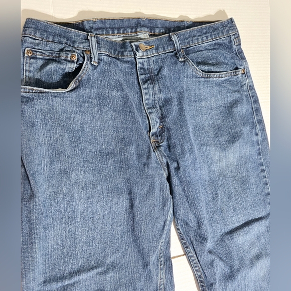 Mens 36 x 30 Wrangler Regular Fit Denim Jeans 5 pocket design - Picture 3 of 12